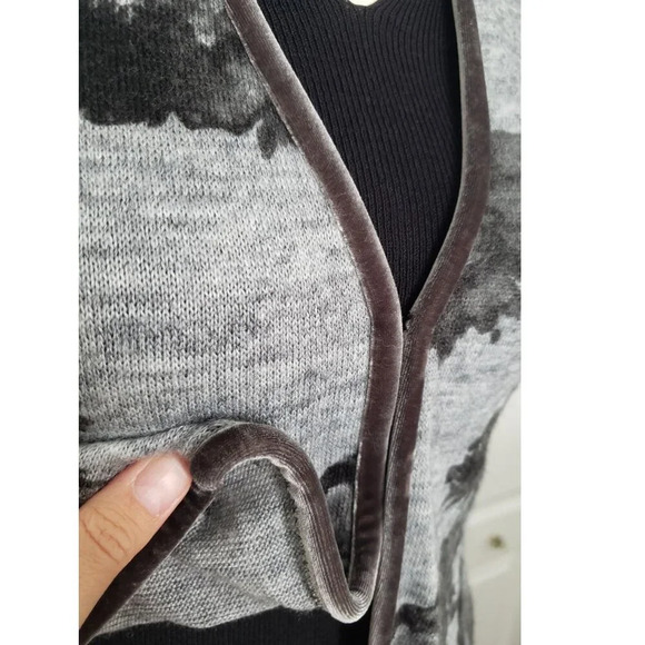 Moiselle Wool blend grey floral cardigan SIZE 2 - Picture 6 of 11